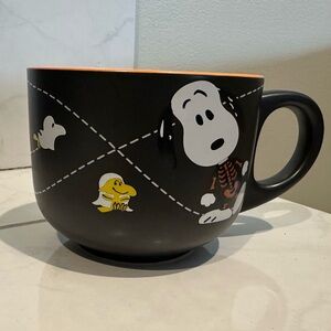 NWT Peanuts Oversized Halloween Mug